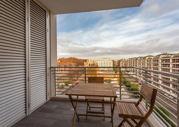 Trastevere Modern Terraced Apt